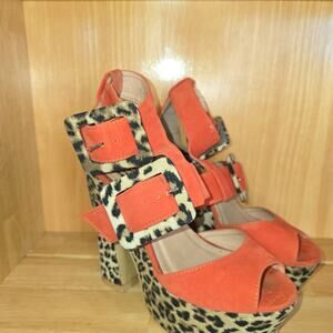 Super fun Wegde Sandal Heels Cheete Prink and Orange Size 6